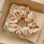 By Queen Scrunchie Floral And Butterfly Με Ανοιξιάτικα Χρώματα (Τυχαίο Χρώμα Επιλογής) - Image 8