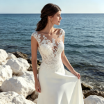 By Queen Λευκό Νυφικό Φόρεμα Με Δαντέλα Και Elegant Γραμμή - Image 11