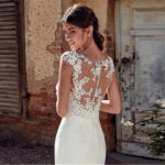 By Queen Λευκό Νυφικό Φόρεμα Με Δαντέλα Και Elegant Γραμμή - Image 4
