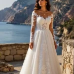 Νυφικό Φόρεμα Princess με Floral Δαντέλα, Μακριά Μανίκια και Ουρά – Ivor