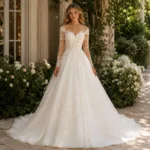 Νυφικό Φόρεμα Princess με Floral Δαντέλα, Μακριά Μανίκια και Ουρά – Ivor - Image 3