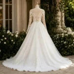 Νυφικό Φόρεμα Princess με Floral Δαντέλα, Μακριά Μανίκια και Ουρά – Ivor - Image 9
