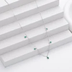 ByQueen | Emerald Drops κολιέ από ασήμι 925 με πράσινα και λευκά ζιργκόν